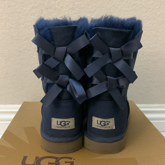 UGG Bailey bow boots navy size 6 winter boots fur boots - Picture 7 of 12